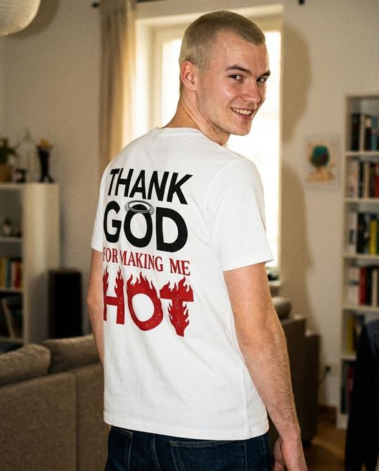Thank God For Making Me Hot Camiseta Blanca, foto 3